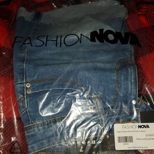 Peek a booty cuff denim